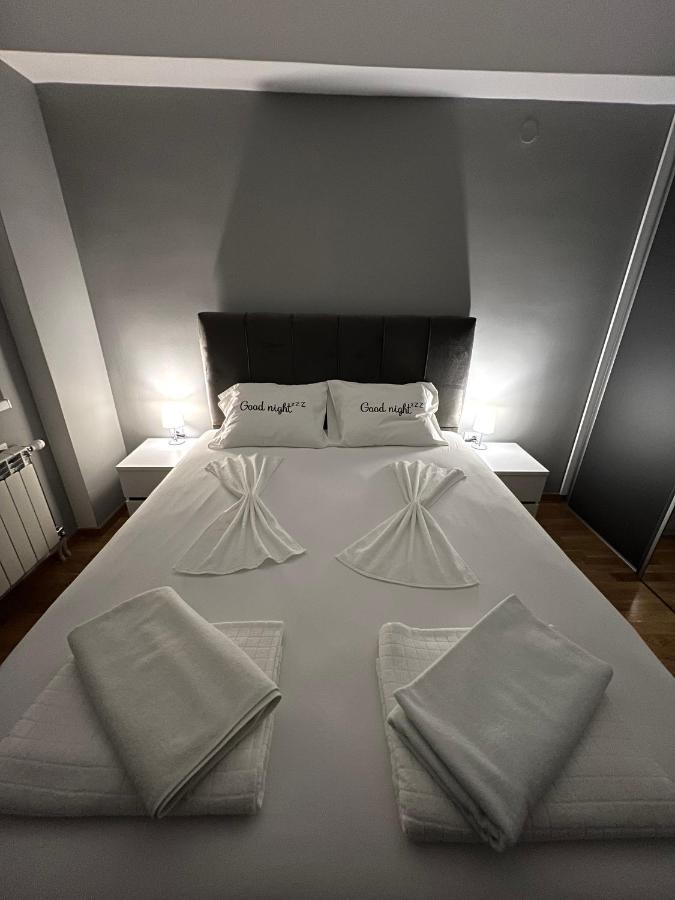 Aj Luxe Residence Скоп'є Екстер'єр фото