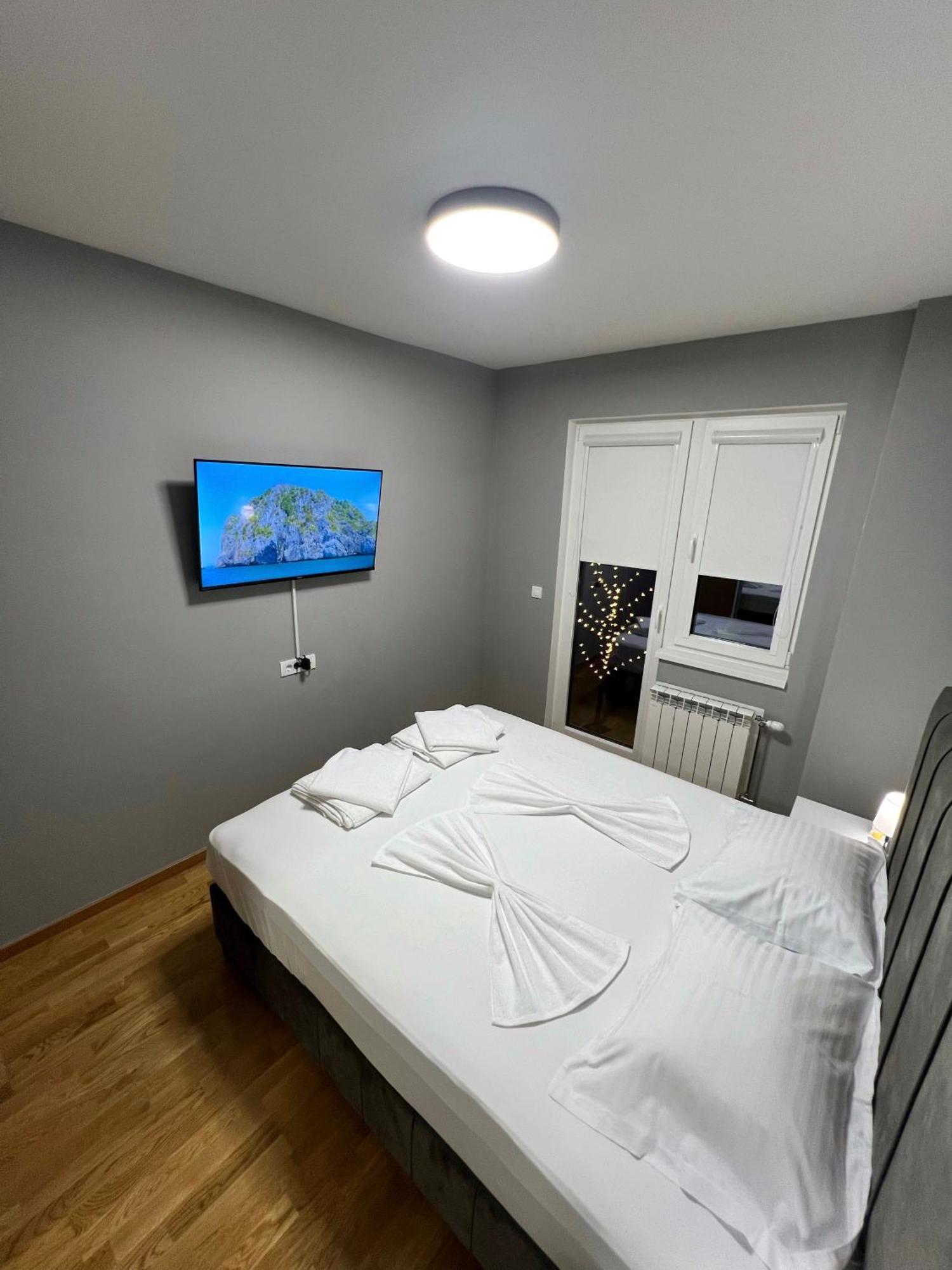 Aj Luxe Residence Скоп'є Екстер'єр фото