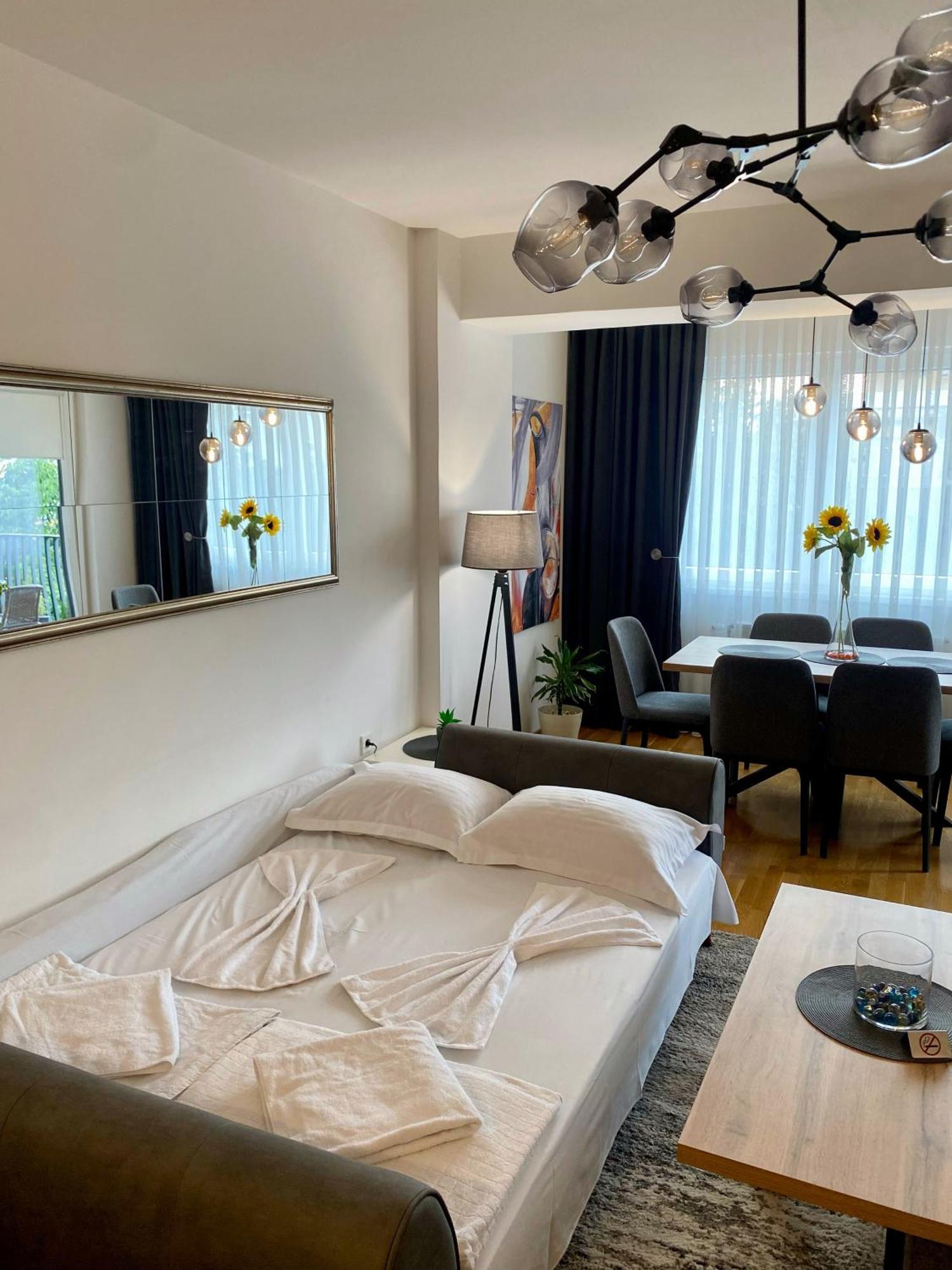 Aj Luxe Residence Скоп'є Екстер'єр фото